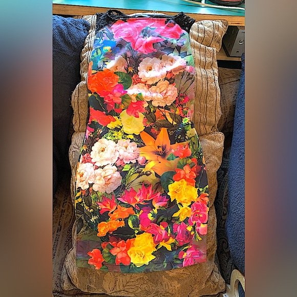 Form fitting Colourful Dress Garden Girl - Picture 1 of 5